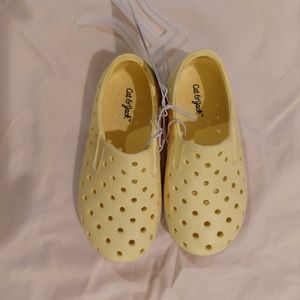 *NWT* Yellow Cat and Jack Shoes Size 7